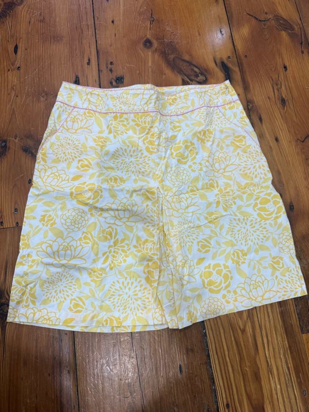 L.L. Bean Yellow Floral skirt with pink stitching 100% cotton size 14